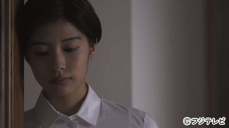 佐久間由衣／「トランジットガールズ」第1話劇中カット／画像提供：フジテレビ