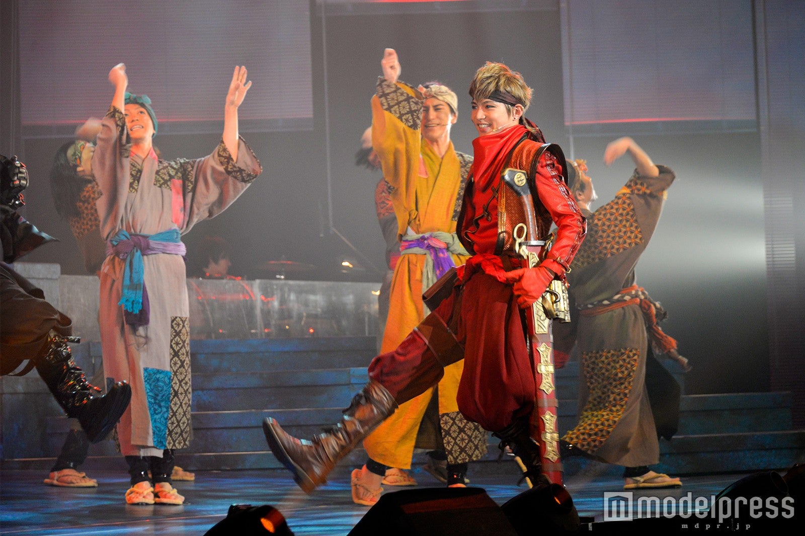 舞台「錆色のアーマ」ゲネプロより （C）モデルプレス