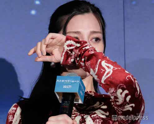 中条あやみが大粒の涙「うるうるしちゃう」待ち受けにしていた女優明かす【ストロベリームーン 余命半年の恋】