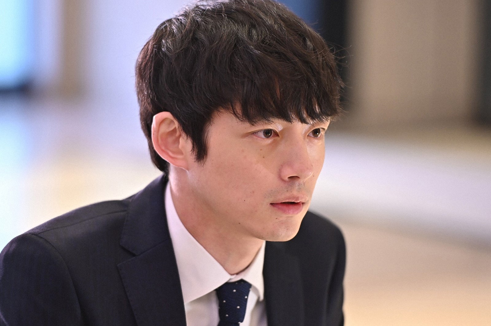 坂口健太郎／「婚姻届に判を捺しただけですが」第9話より（C）TBS