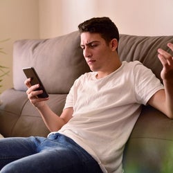 男性が「正直微妙…」と感じる女性のLINE 返事に困る…
