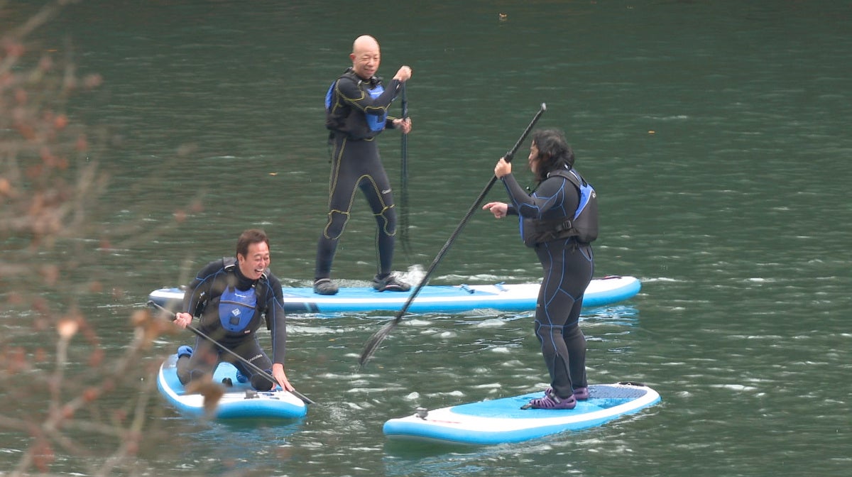 三村マサカズ、小峠英二、中岡創一（C）TBS