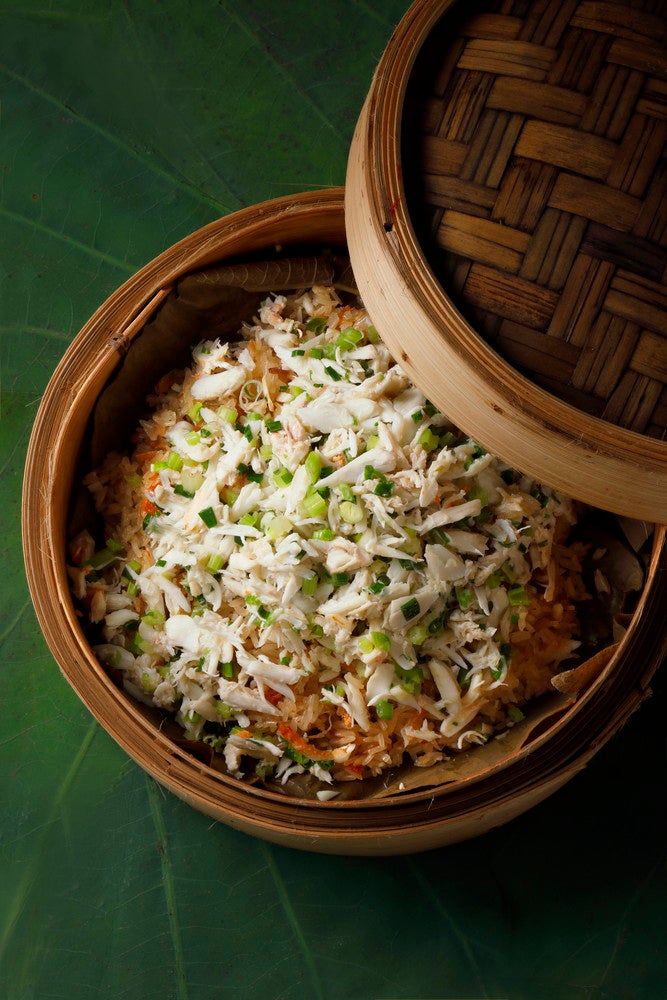 Steamed Crab Meat and Sakura Shrimps Sticky Rice（提供画像）