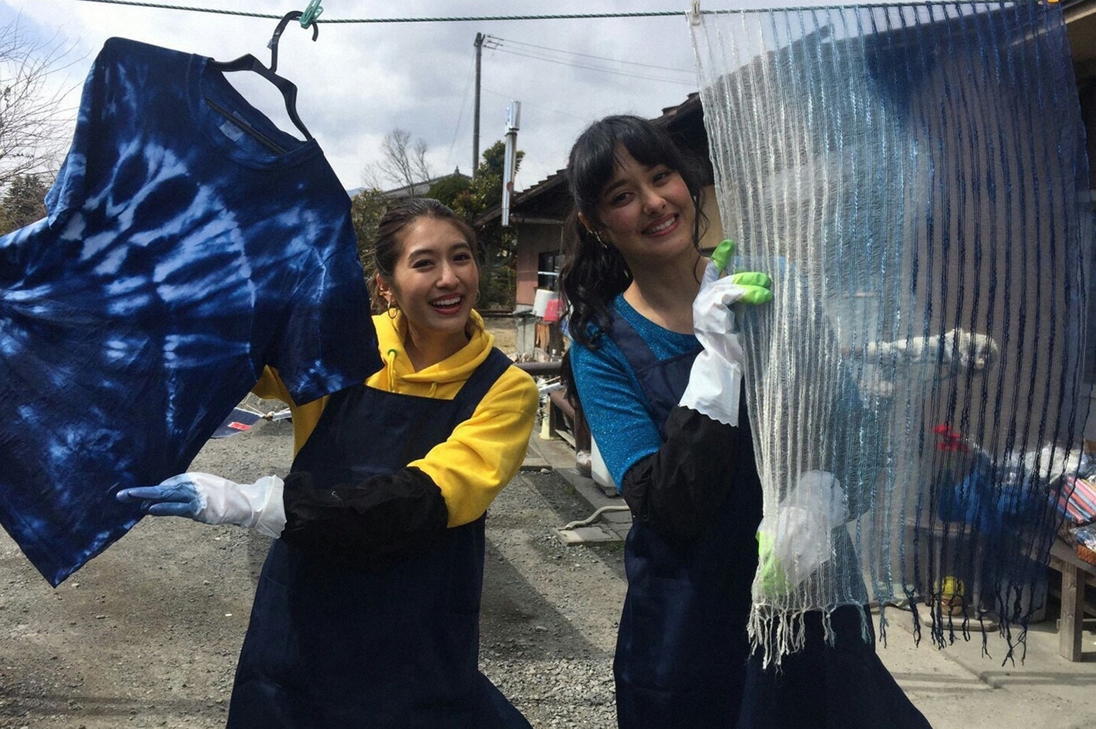 （左から）有末麻祐子、浦浜アリサ（C）TBS