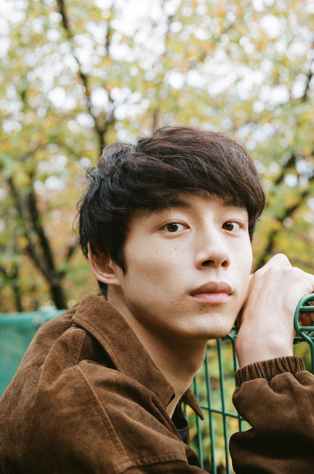 坂口健太郎／撮影：田邊 剛（画像提供：集英社）