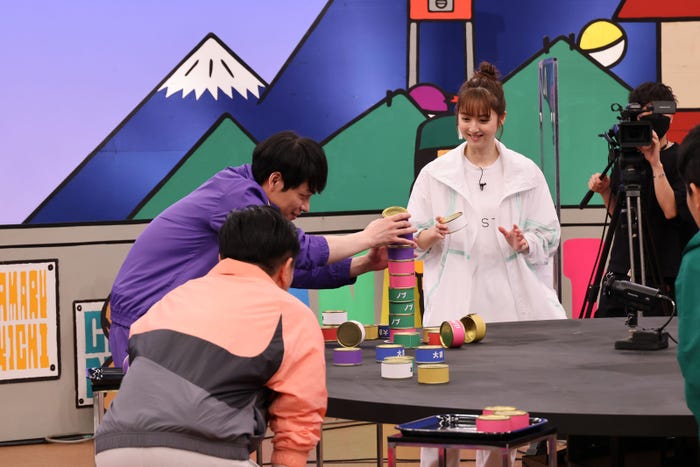 (左から)山内健司、川島明、佐々木希(C)カンテレ