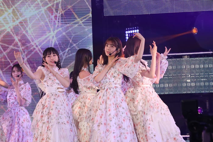 乃木坂46(C)Rakuten GirlsAward 2023 S/S
