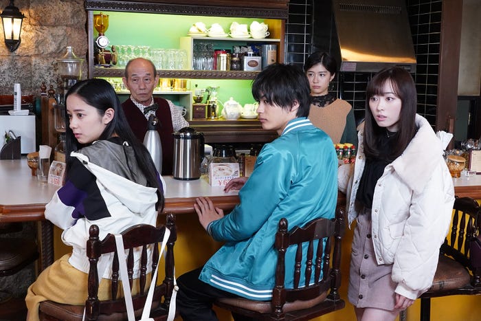 堀田真由、神尾楓珠、福原遥、笹野高史、佐久間由衣(C)日本テレビ