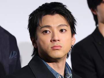 「イケ散らかしとるっ」「K-POPアイドルみたい」山田裕貴 韓流メイク姿がメロい「短髪似合う」絶賛の声