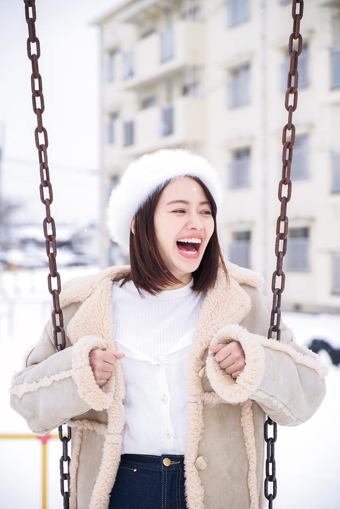 山本舞香写真集「サニー/ムーン」 鈴木心(撮影)講談社