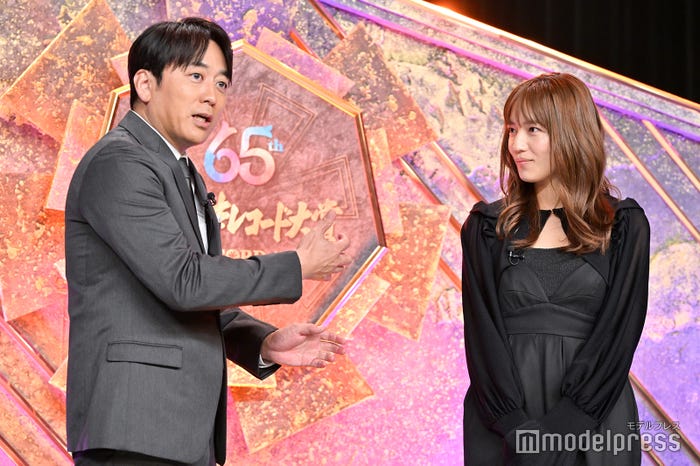 安住紳一郎アナ、川口春奈(C)モデルプレス