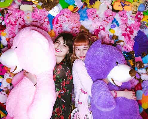 マギー&水原佑果“インスタ映え”2ショット披露 一夜限りの遊び場に豪華ゲスト集結