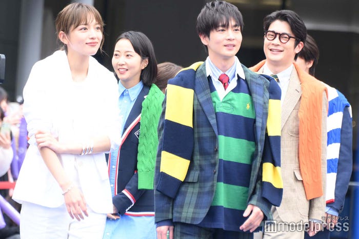 (左から)川口春奈、木南晴夏、松下洸平、井之脇海(C)モデルプレス