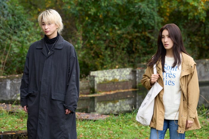 佐久間大介、土屋太鳳(C)2024『マッチング』製作委員会