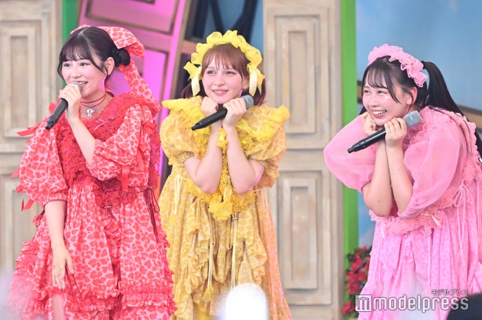 月足天音、早瀬ノエル、松本かれん/FRUITS ZIPPER(C)モデルプレス