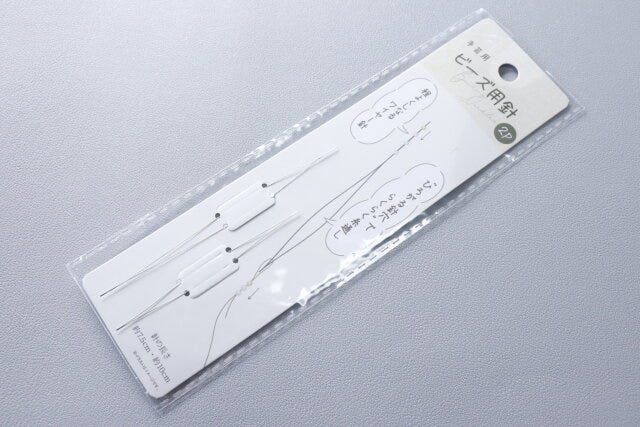 セリアのビーズ用針2