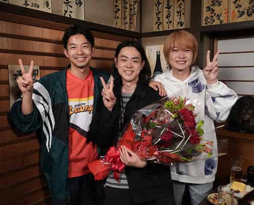 菅田将暉「コントが始まる」クランクアップ 神木隆之介&仲野太賀を抱きしめ「こんな仲間ができました」