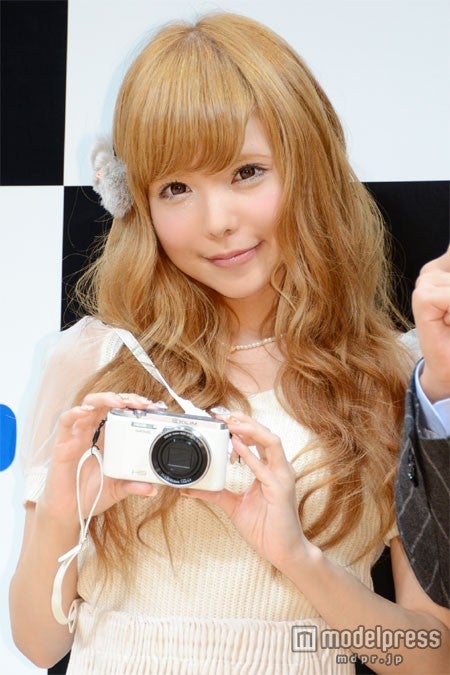 益若つばさ、離婚問題に質問殺到