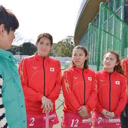 （左から）内藤夏紀選手、永井友理選手、永井葉月選手、景山恵選手（C）モデルプレス