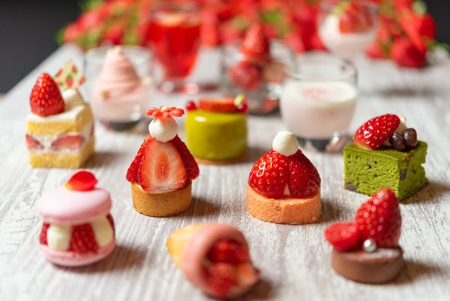 横浜ベイシェラトンのいちごビュッフェ「スイーツパレード~ストロベリー~」ケーキやムース等12種