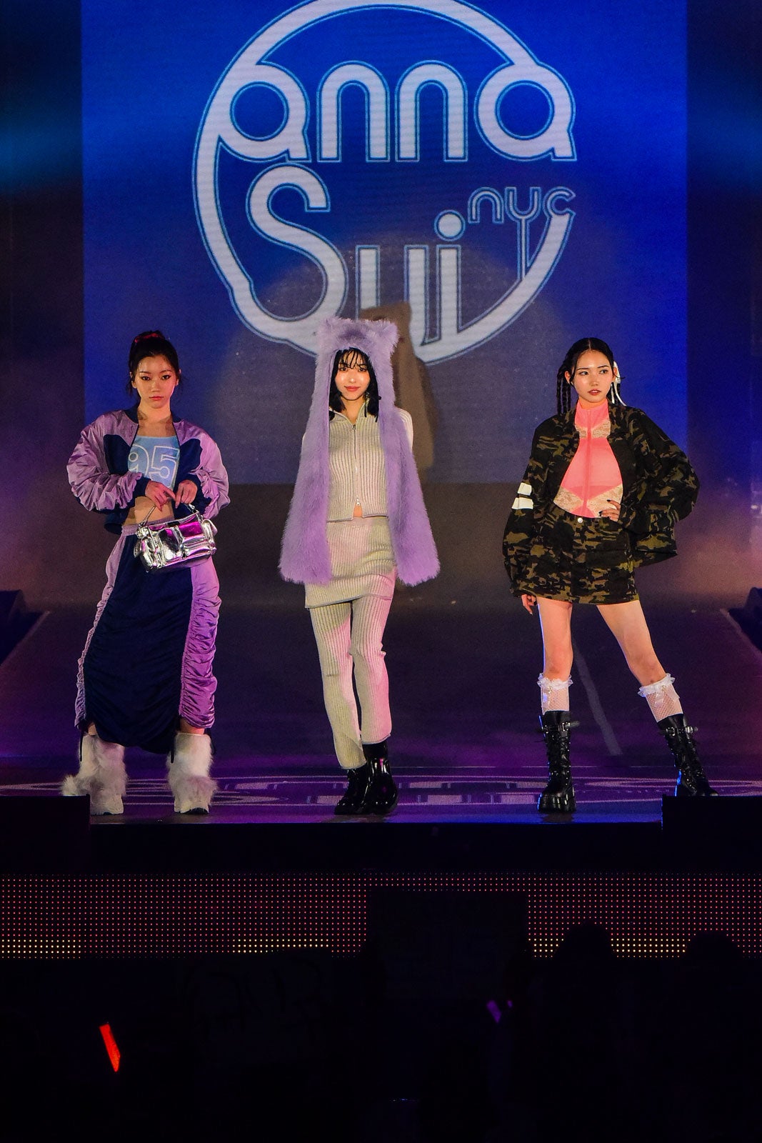 IS:SUE「ガルアワ」3人揃って初ランウェイ 美ウエスト＆美脚際立つ【GirlsAward 2024AW】