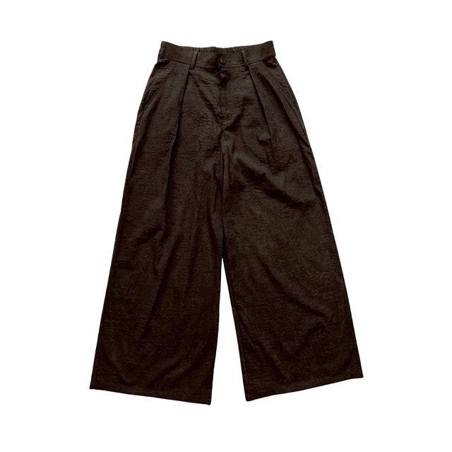 しまむらhidekaコラボのサテンストレートパンツ