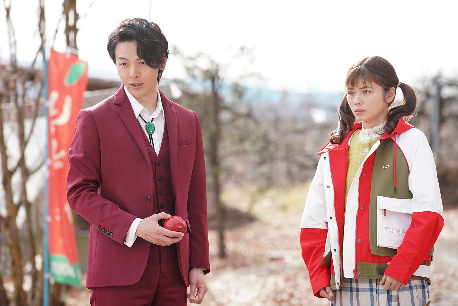 中村倫也、小芝風花（C）日本テレビ