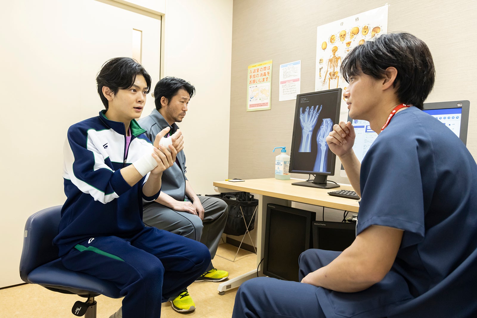 齋藤潤、高橋努、野村周平「ちはやふる−めぐり−」第8話（C）日本テレビ