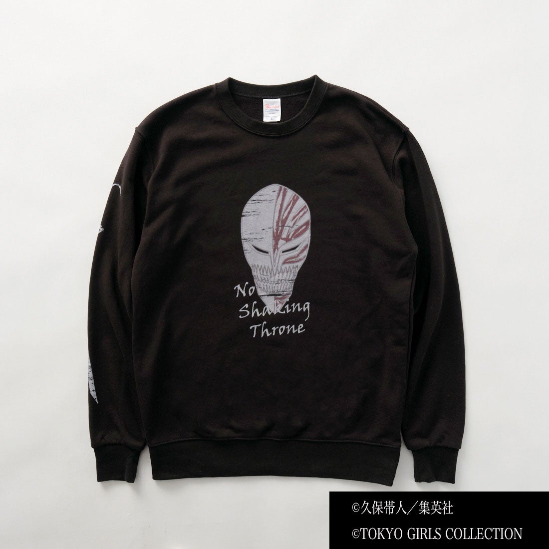 プルオーバー黒（提供写真）