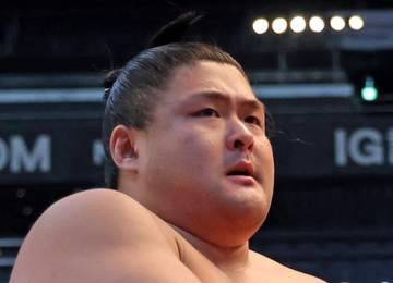 寺尾さんが名付け親の幕下力士、“親戚”と慕う志摩ノ海を下し連勝スタート！光星竜「恩返しできた」【大相撲】