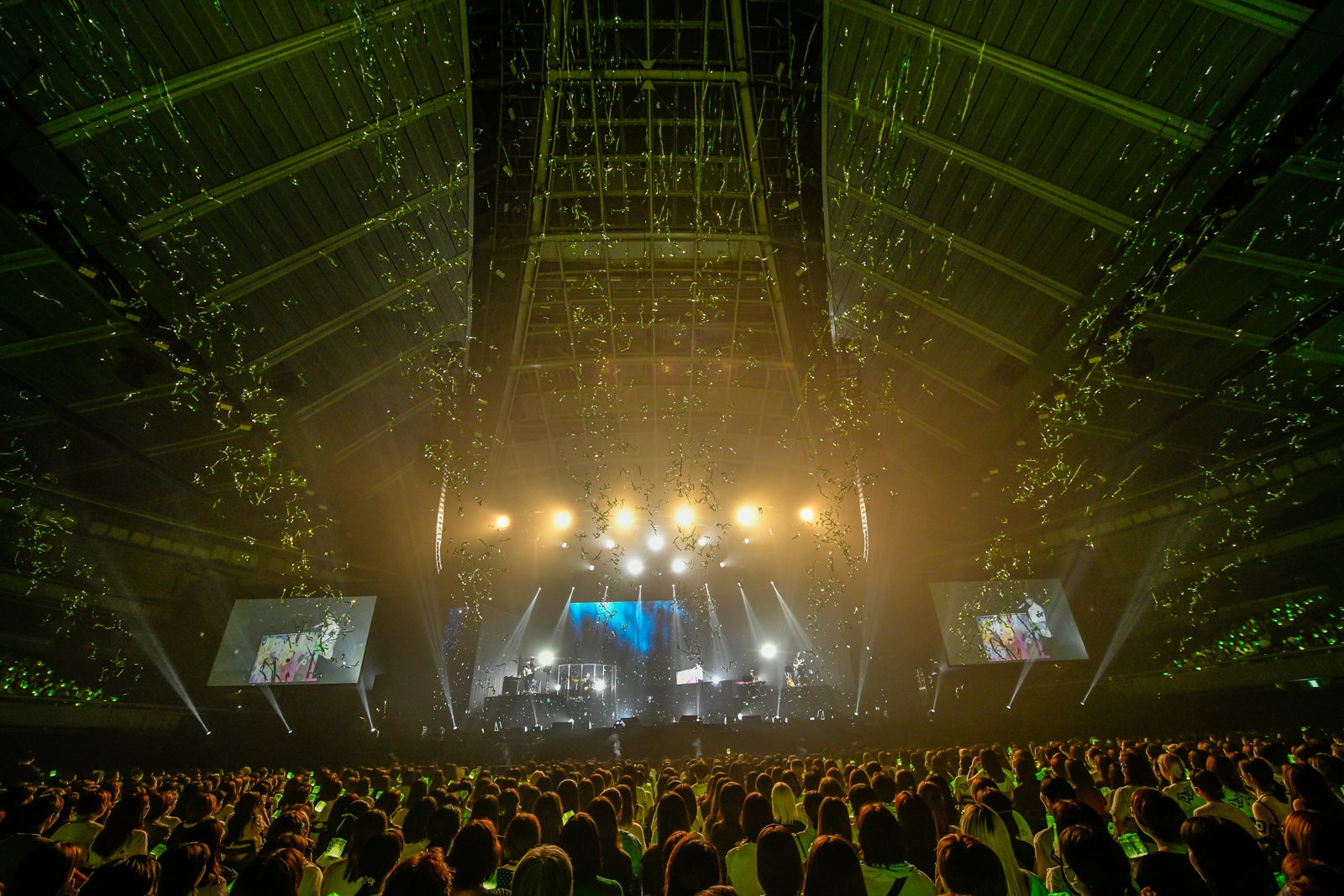 ドヨン（C）田中聖太郎写真事務所