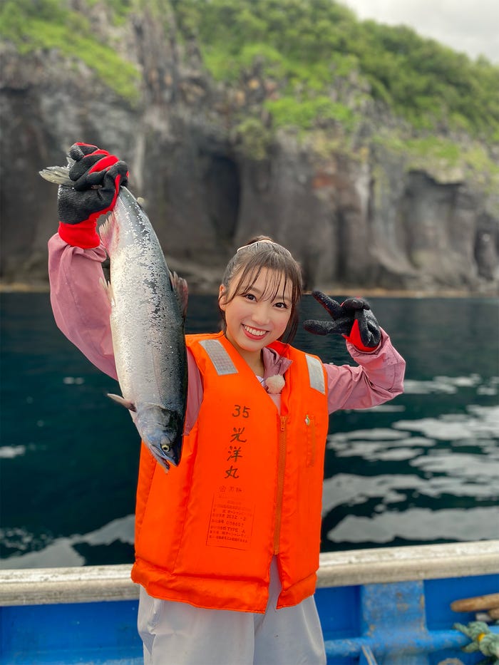 矢吹奈子/『サザエさん知ってますぅ?~ニッポン全国 海なぞ大調査!~』より(C)テレビ西日本