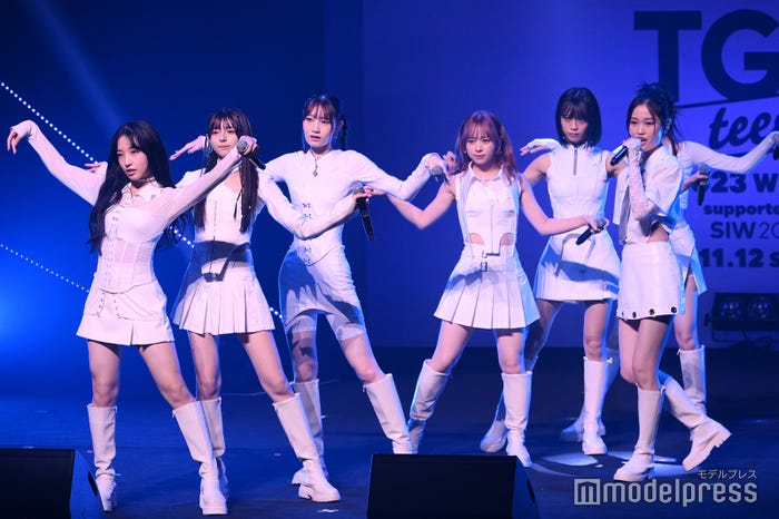 UNLAME(C)モデルプレス