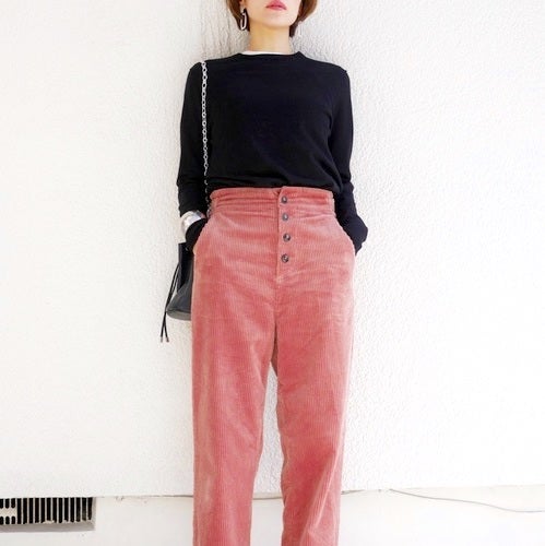 ユニクロ 定番カラーニットの秋冬コーデ15選 プチプラで着まわしやすい モデルプレス