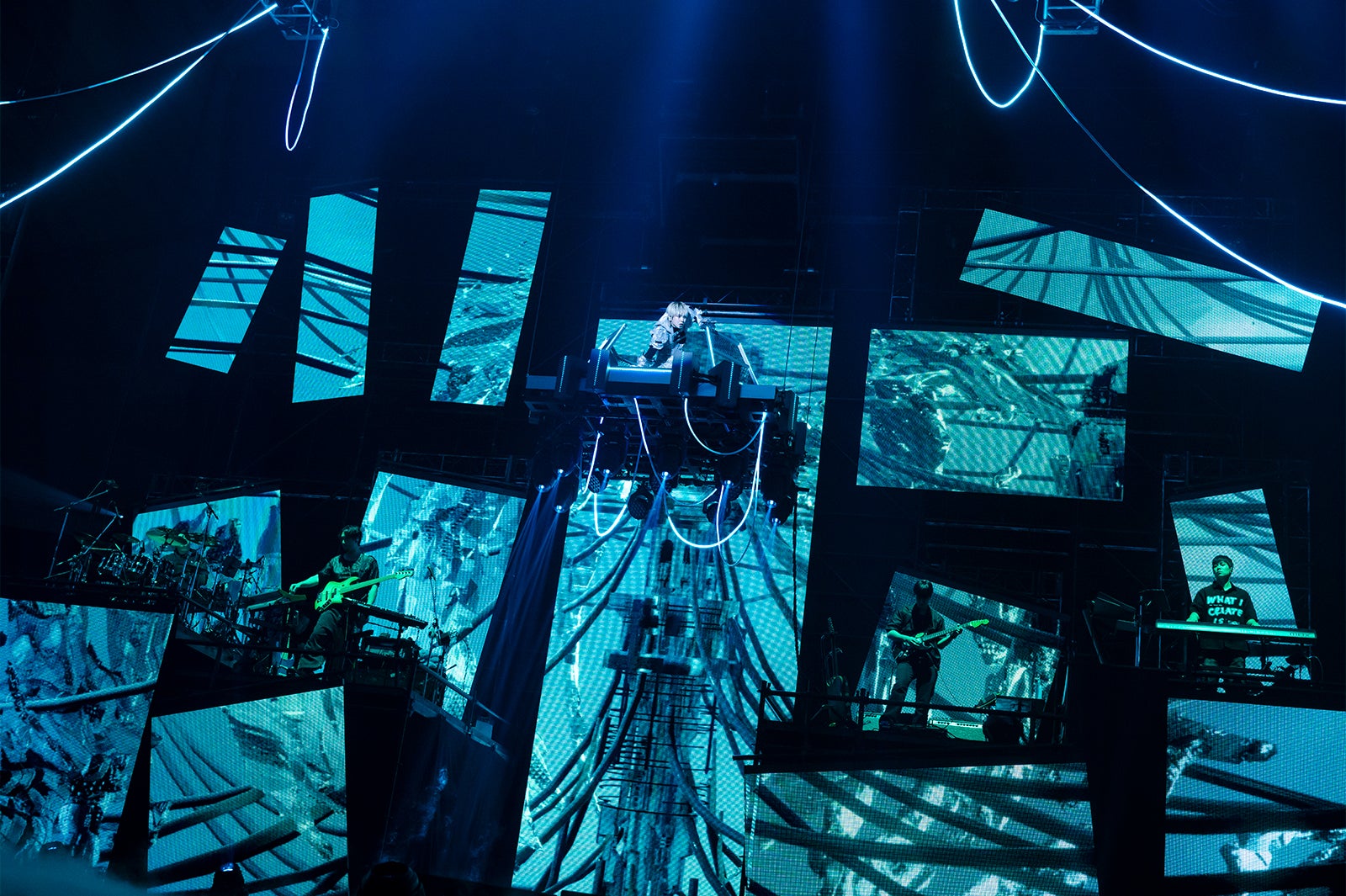 KEY／撮影：田中聖太郎写真事務所