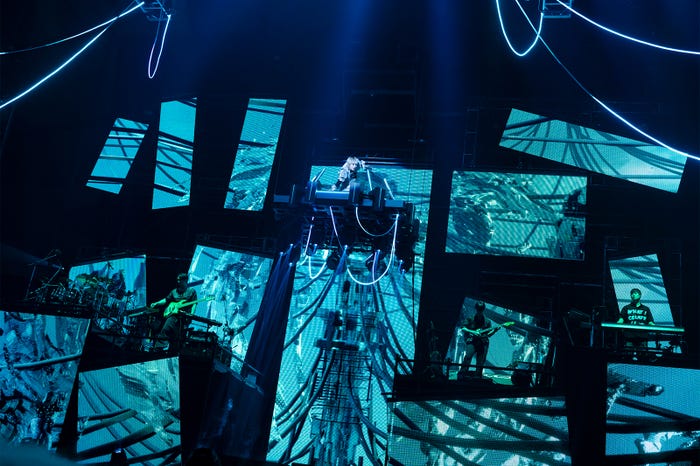 KEY/撮影:田中聖太郎写真事務所