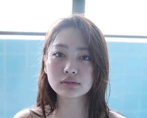 “日本一エロかわいい音大生”みうらうみ、豊満バストにうっとり 大人の色気溢れる