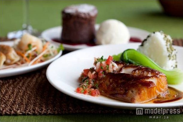 ハワイアンレストラン「Roy’s 」が沖縄で日本再上陸