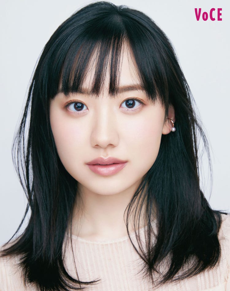 芦田愛菜 芦田愛菜、女性誌初表紙で新たな表情「美しさや魅力は一種類ではないと思う」持論語る - モデルプレス