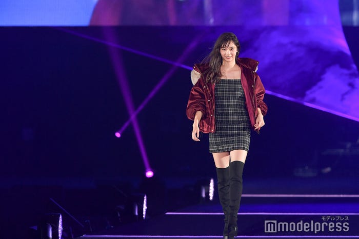 新川優愛(C)モデルプレス