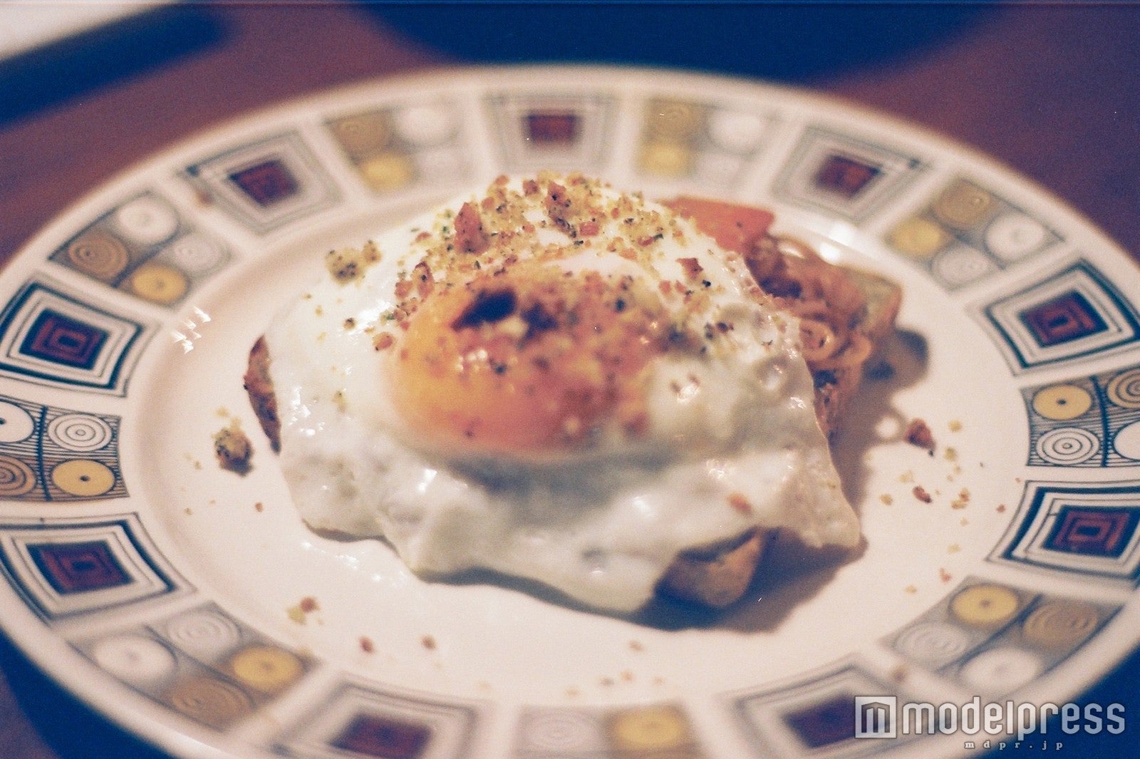 片目焼きそばパン（1日限定200食）／画像提供：メディアサーフコミュニケーションズ株式会社