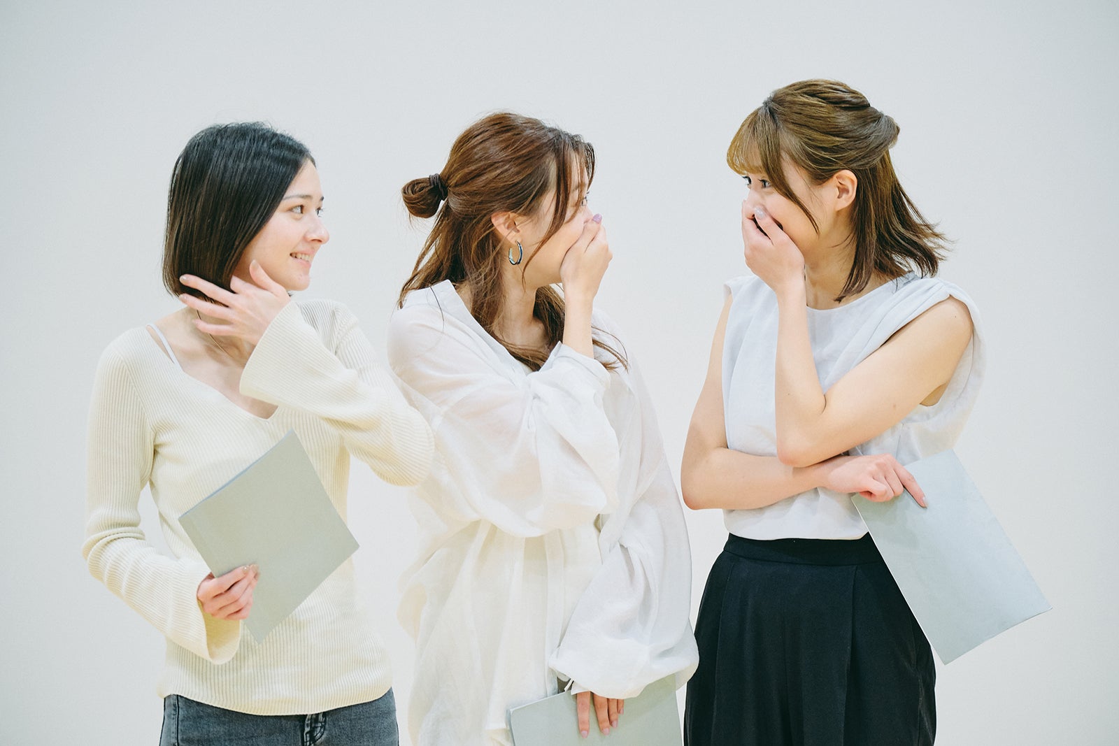 夏目アミリア、吉永アユリ、織田奈那「恋愛ドラマな恋がしたい～Kissing the tears away～」第9話（C）AbemaTV, Inc.