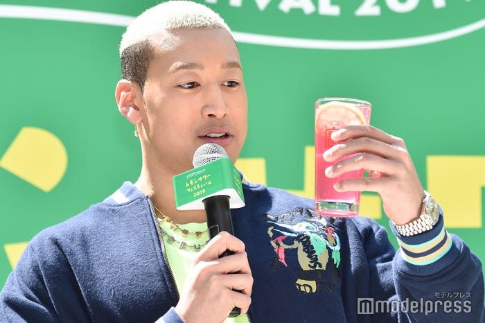 関口メンディー(C)モデルプレス