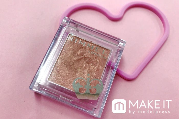 リンメル/プリズムパウダーアイカラー/005 ブライトオレンジ/800円(税抜) (C)メイクイット