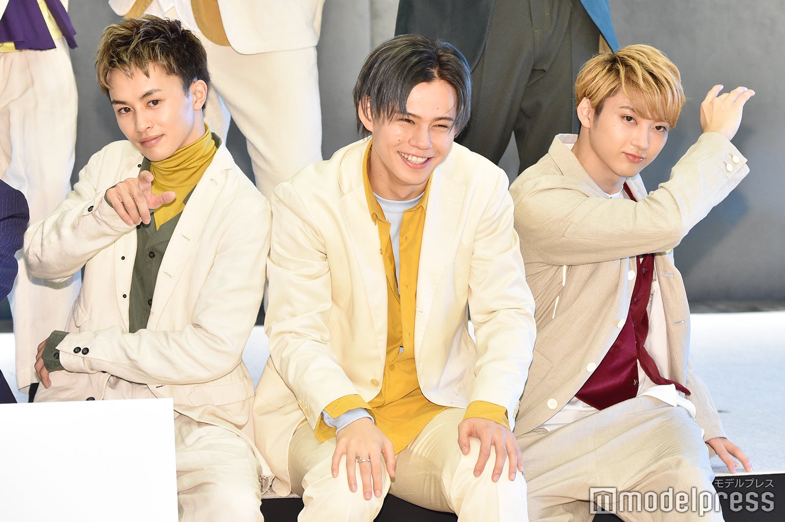 左から：草川拓弥、小笠原海、村田祐基 （C）モデルプレス