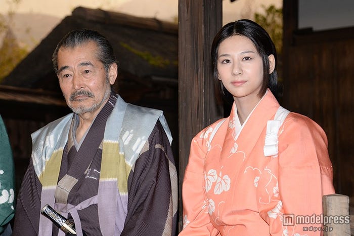 藤竜也、西内まりや