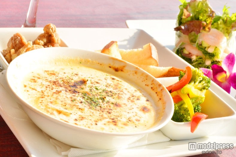 地元ファンも多い、カマンディップ“フォンデュ風”