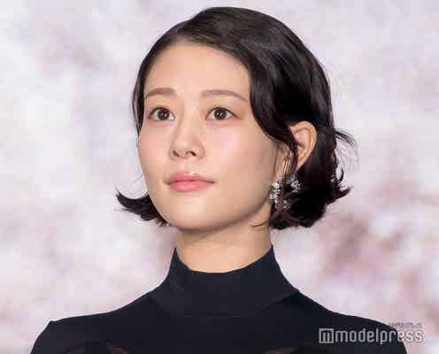 第1子妊娠中・高畑充希、タイトなシースルードレスでふっくらお腹披露 【秒速5センチメートル】