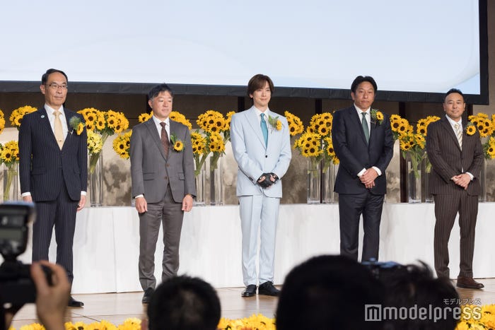 DAIGO、原晋監督ら(C)モデルプレス