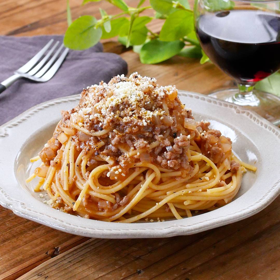 レンジで簡単!10分で作れるボロネーゼ風パスタ